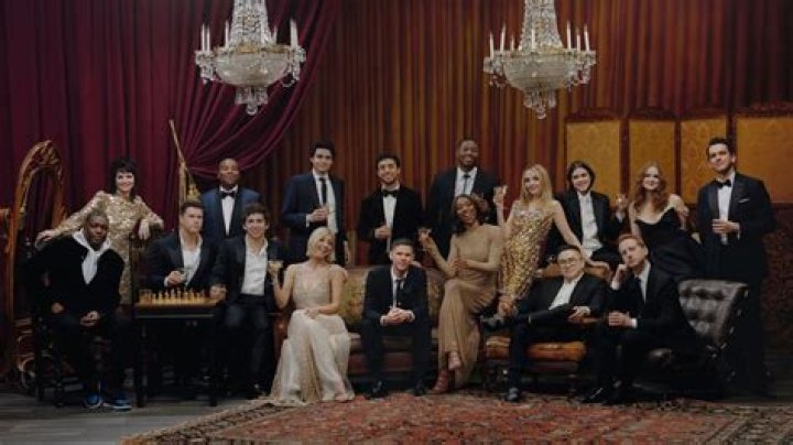 5 Celebs We’d Love to See Host SNL This Season