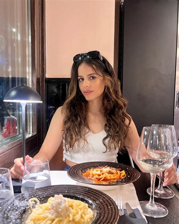 ale.delatorre - Trivia, Family, Bio