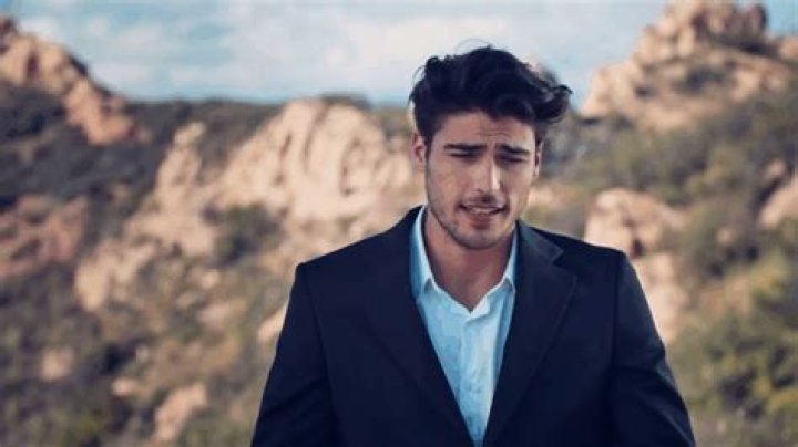 Alessandro Dellisola - Age, Family, Bio