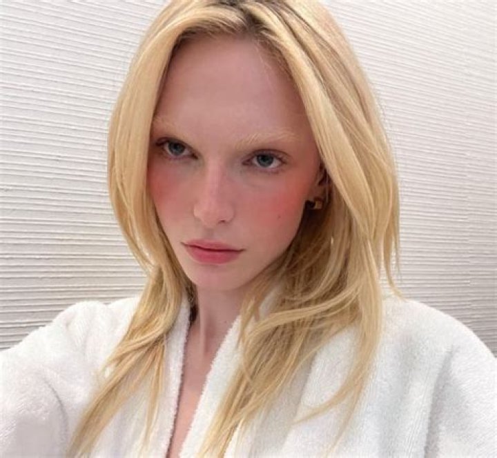 Alex English - Age, Family, Bio
