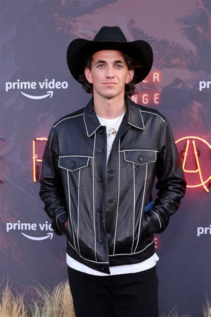 Alex Fine Net Worth - Wiki, Age, Weight and Height, Relationships, Family, and More
