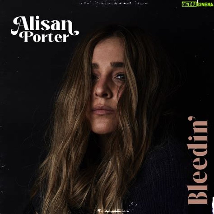 Alisan Porter - Age, Family, Bio