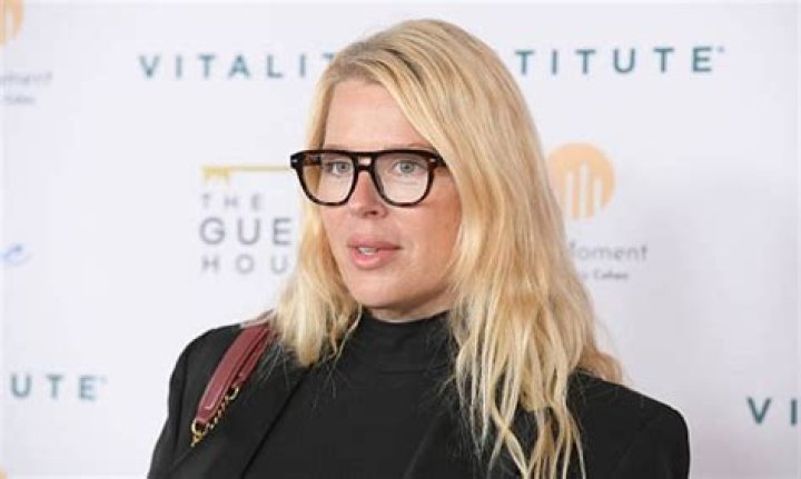 Amanda de Cadenet - Age, Family, Bio