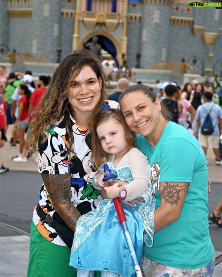 Amanda Nunes - Age, Family, Bio
