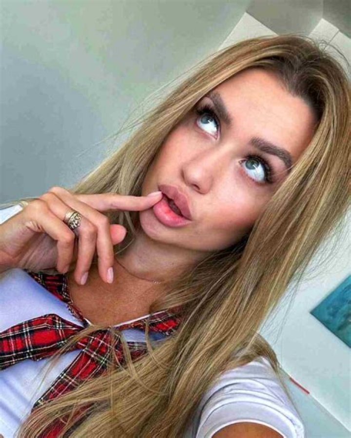 
Amber Nova Height, Weight, Net Worth, Age, Birthday, Wikipedia, Who, Nationality, Biography 