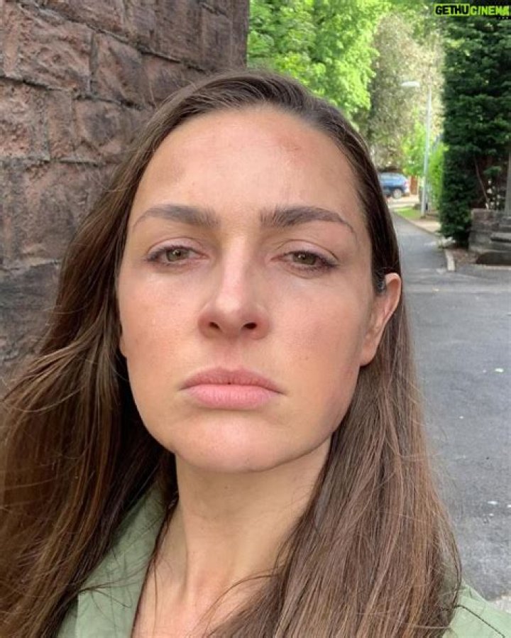 Anna Passey Bio (Wiki) 