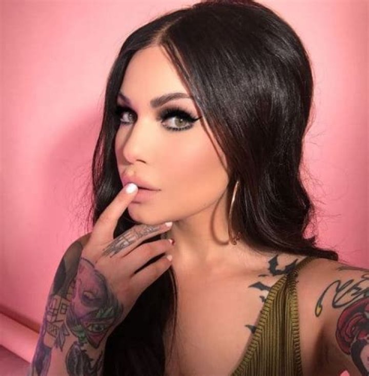 Bailey Sarian Bio (Wiki) 