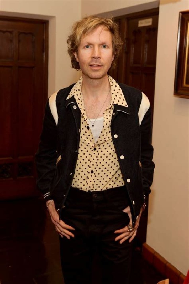 Beck Hansen Net Worth - Wiki, Age, Weight and Height, Relationships, Family, and More