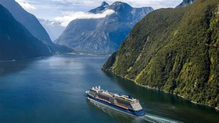 Best Arctic Circle Cruises | Celebrity Cruises New Zealand
