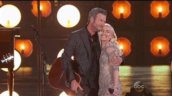 Blake Shelton & Gwen Stefani paying instagram users for relationship PR?