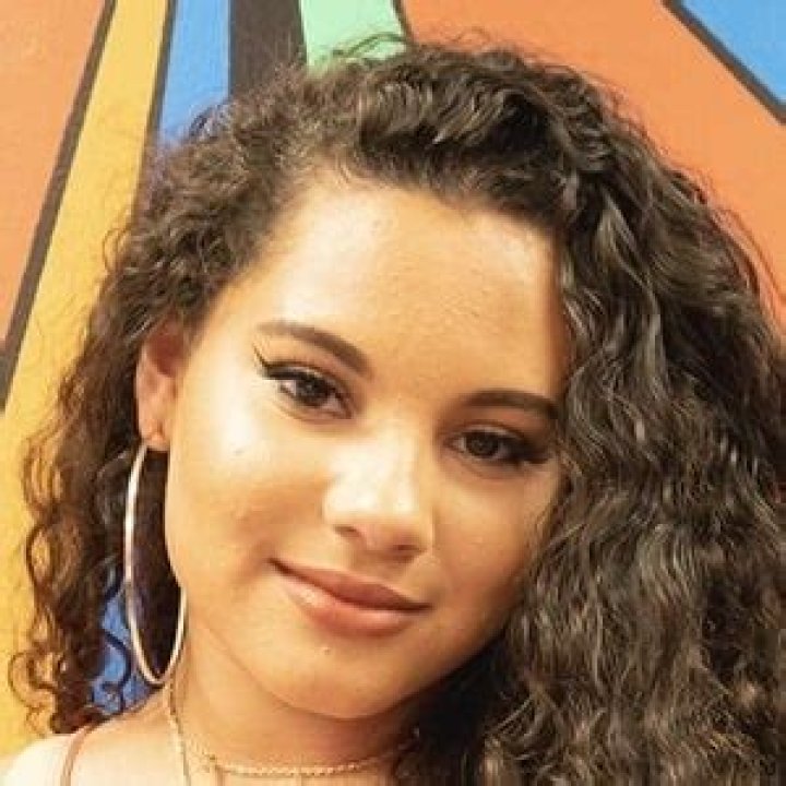 Brianna Leah - Age, Family, Bio