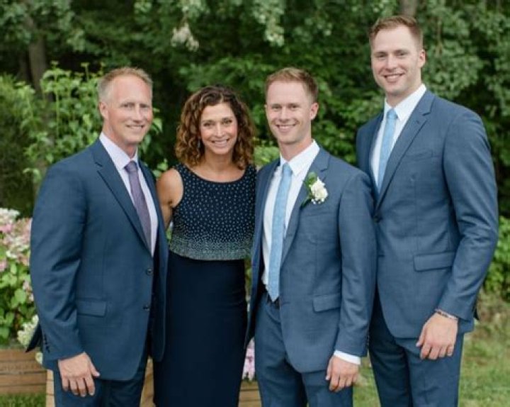 Calahan Skogman - Age, Family, Bio