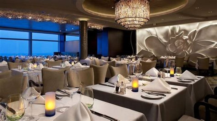 Celebrity Equinox Restaurants & Cafes