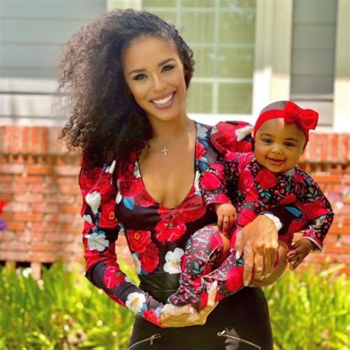 Celeste Bell Height, Weight, Net Worth, Age, Birthday, Wikipedia, Who, Instagram, Biography
