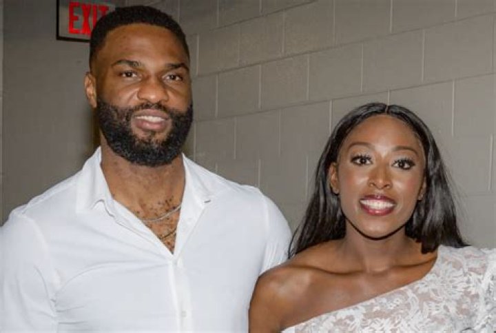 Chiney Ogwumike - Age, Family, Bio