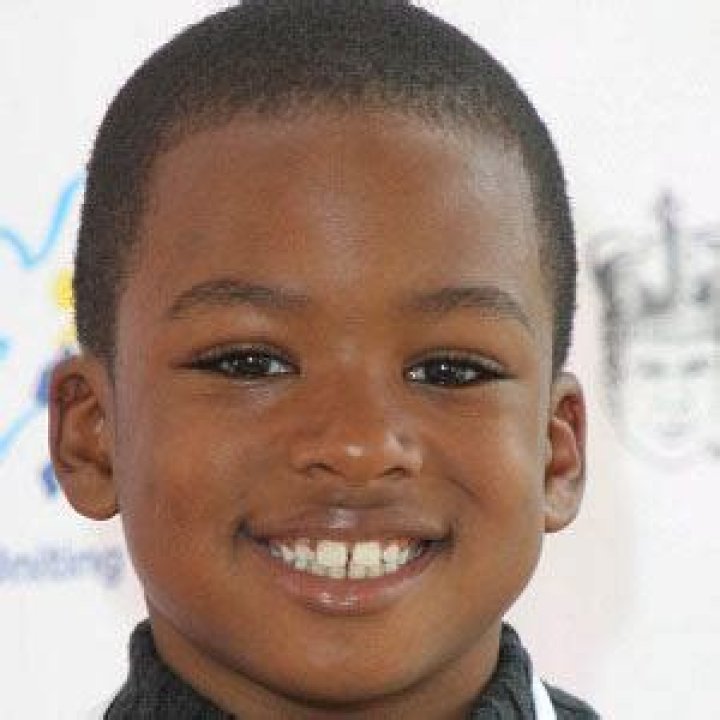 Damani Roberts - Age, Family, Bio