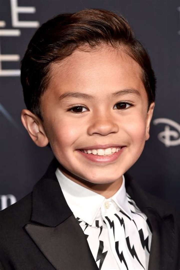 Deric McCabe Net Worth - Wiki, Age, Weight and Height, Relationships, Family, and More