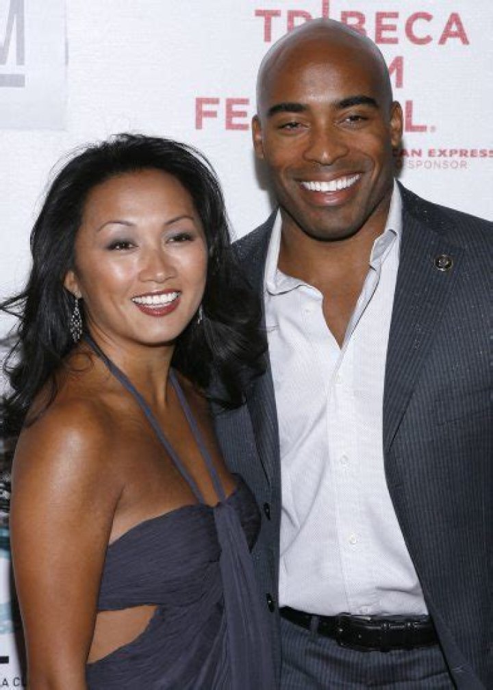 Did Tiki Barber dump his 8-months pregnant wife for an NBC intern?