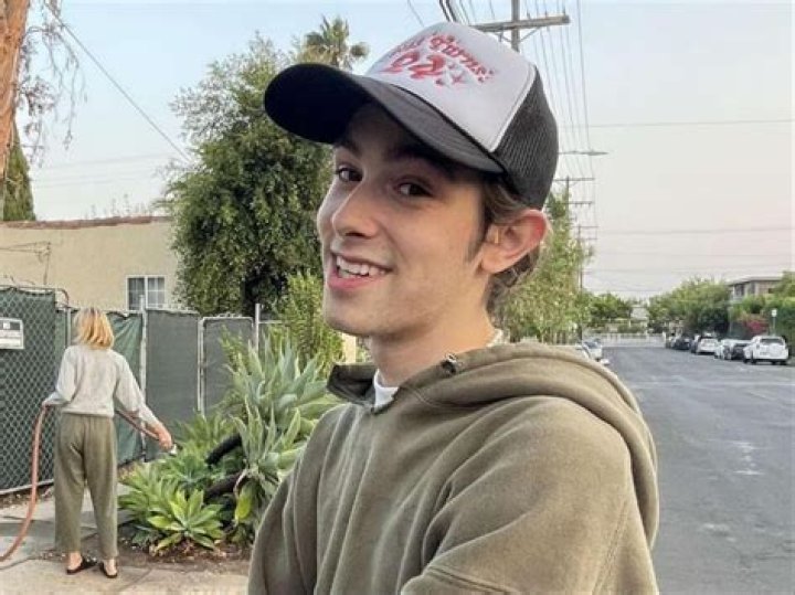 Diego Velazquez (TV Actor) - Age, Family, Bio