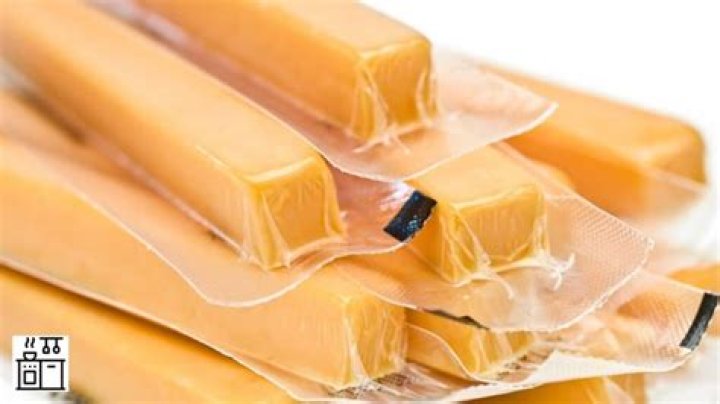 Do cheese sticks need to be refrigerated?