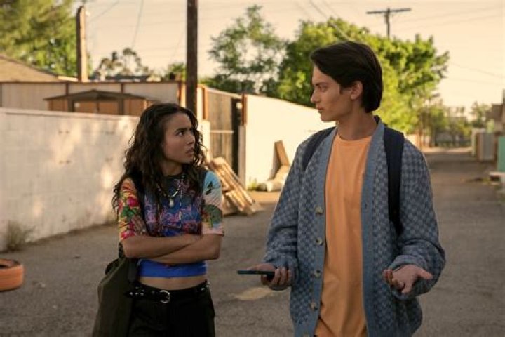 Do Demi and Cam get together in Freeridge?