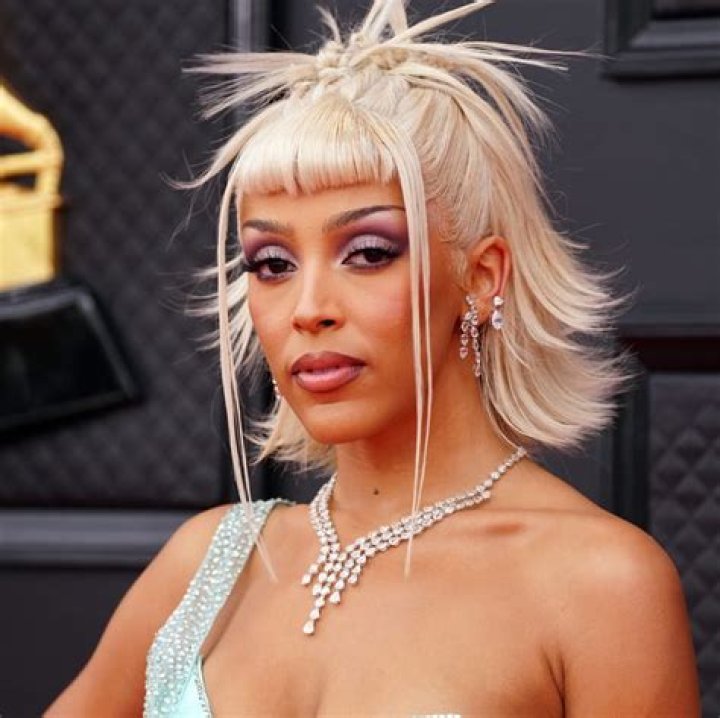 Doja Cat thinks her parasocial fans don’t see her as a real person