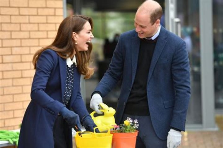 Duchess Kate wore Tory Burch for an outing to a youth center with William