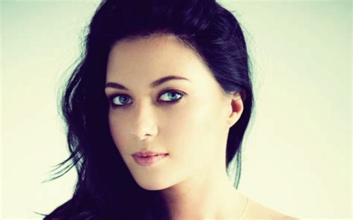 Elena Romanova - Age, Family, Bio