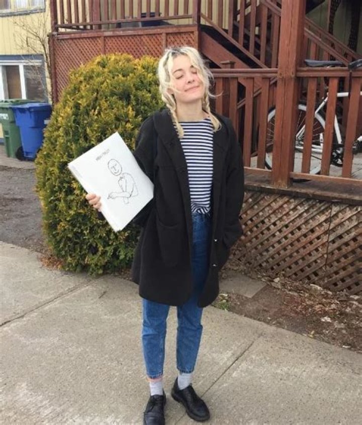 Emmanuelle Proulx - Age, Family, Bio