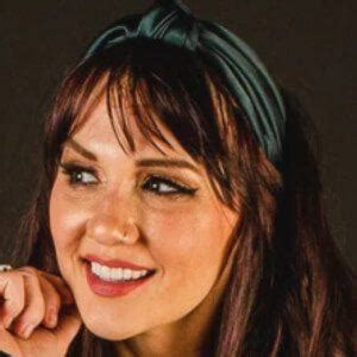 Erica Fett - Age, Family, Bio