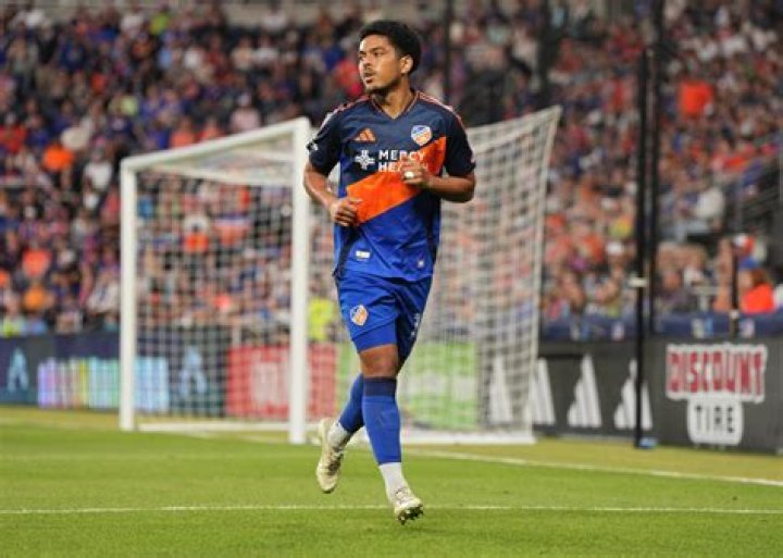 Evander da Silva Ferreira Net Worth And Salary