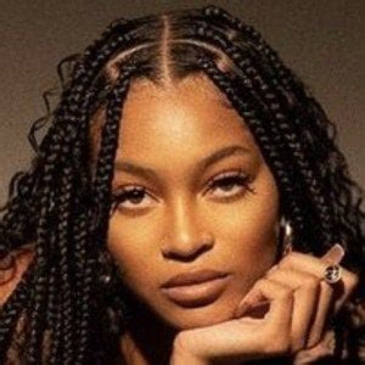 Evoni J Barbour - Age, Family, Bio