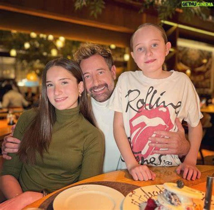 Gabriel Soto - Age, Family, Bio