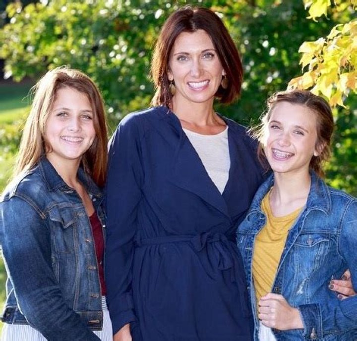 Hannah Meloche - Age, Family, Bio