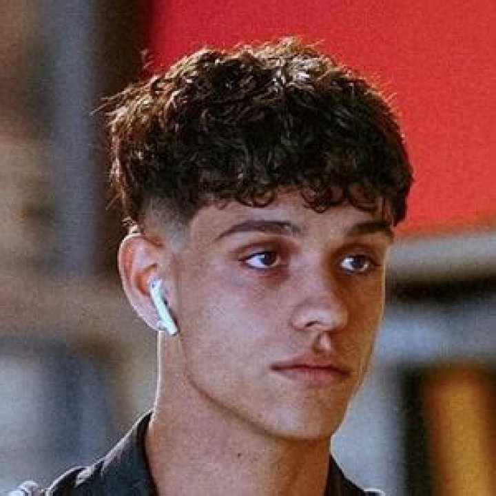 Héctor Fort - Age, Family, Bio