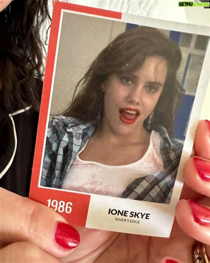 Ione Skye Bio (Wiki) 