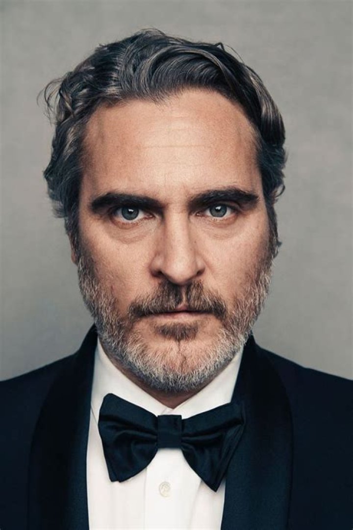 Is Joaquin Phoenix really a ‘recluse’, or is he just an offbeat, socially awkward guy?