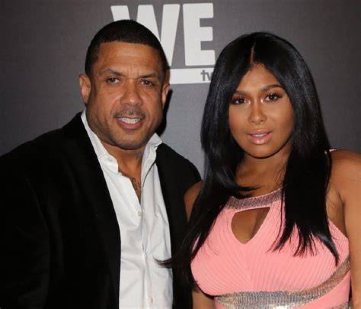 Is Ray Benzino Married to wife? Or Dating a Girlfriend?