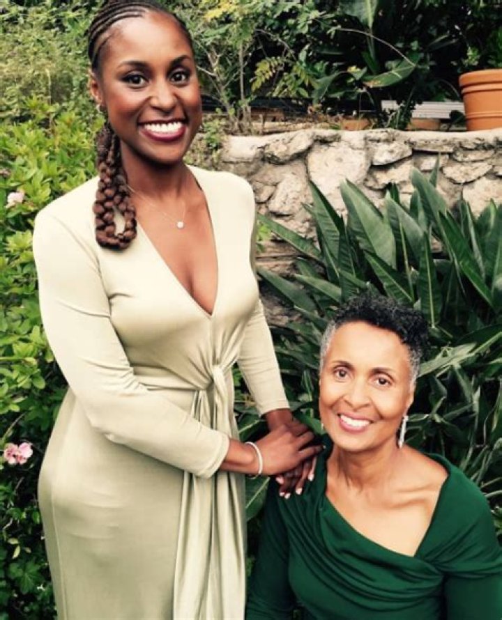 Issa Rae’s mom believed a tabloid report that Issa was pregnant
