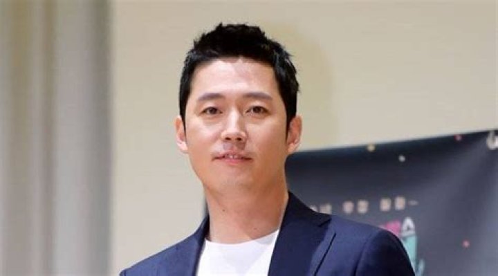 Jang Hyuk - Age, Family, Bio
