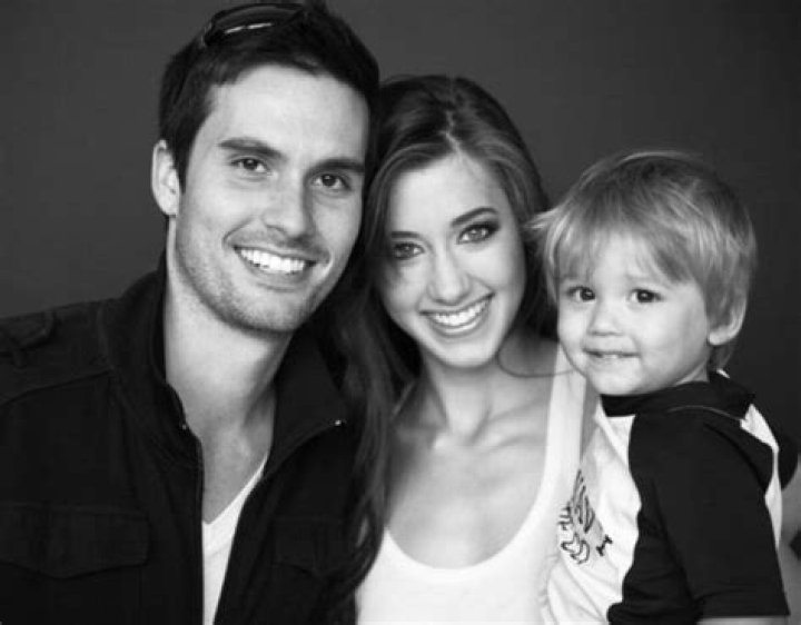 Jennifer Warnes - Age, Family, Bio