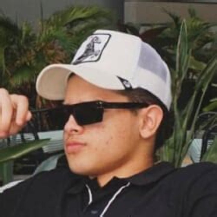 Juan & M - Members, Ages, Trivia