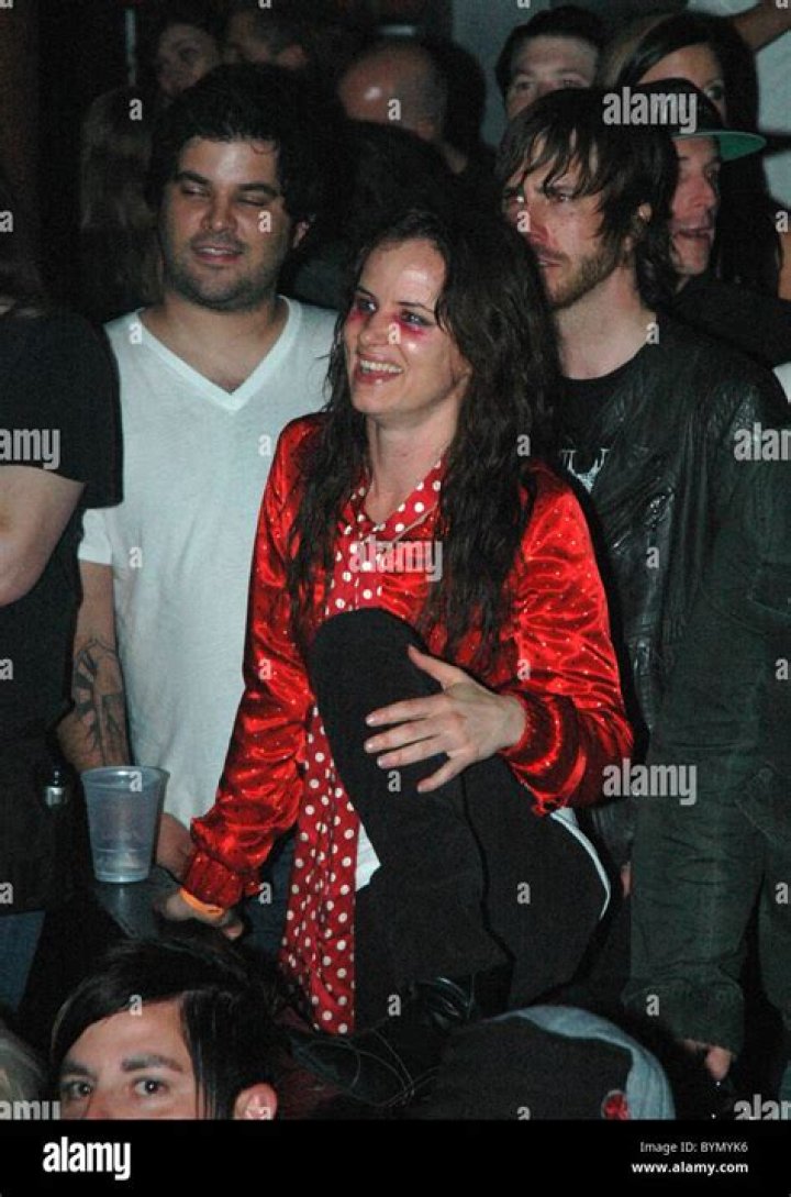 Juliette Lewis & Pink performing with Metal Skool
