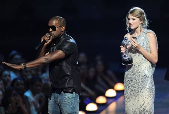 Kanye West apologizes for interrupting Taylor Swift’s speech at VMAs