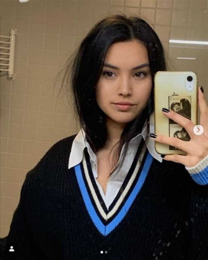 Kara Zwaanstra - Age, Family, Bio
