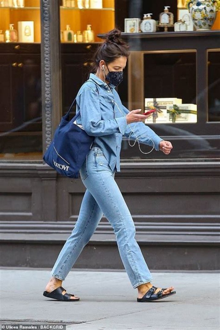 Katie Holmes’ denim-intensive & autumnal street style: love it or hate it?
