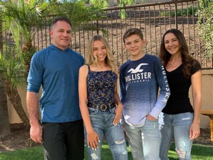 Kayla Davis (Instagram Star) - Age, Family, Bio