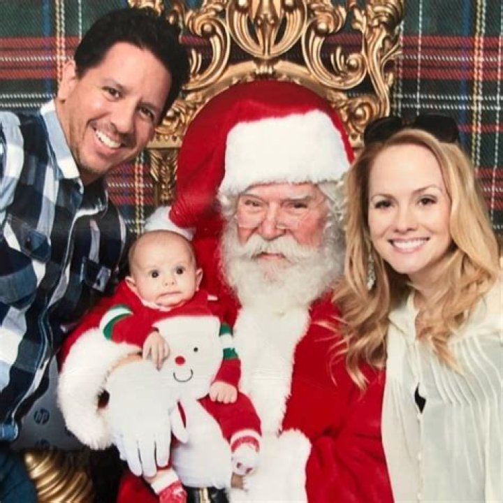 Kelly Stables - Age, Family, Bio