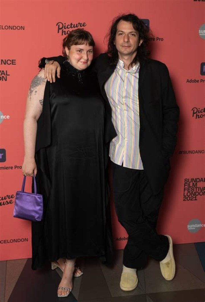 Lena Dunham has a new boyfriend: ‘Don’t quit before the miracle, kids’