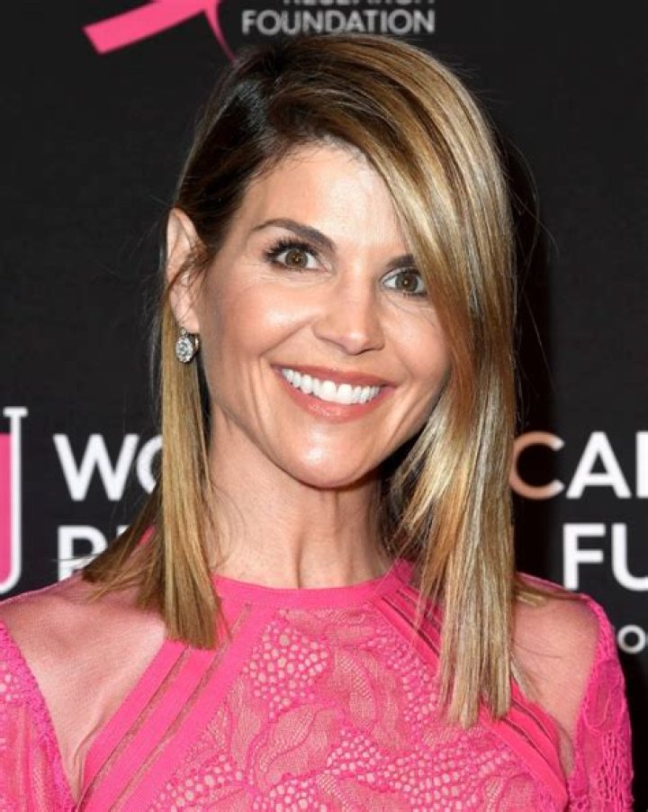 Lori Loughlin got indicted for money laundering after refusing to take a plea